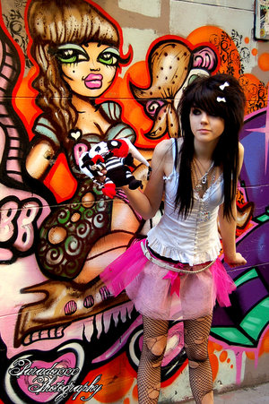 graffiti_queen_II_by_paradoxphotography